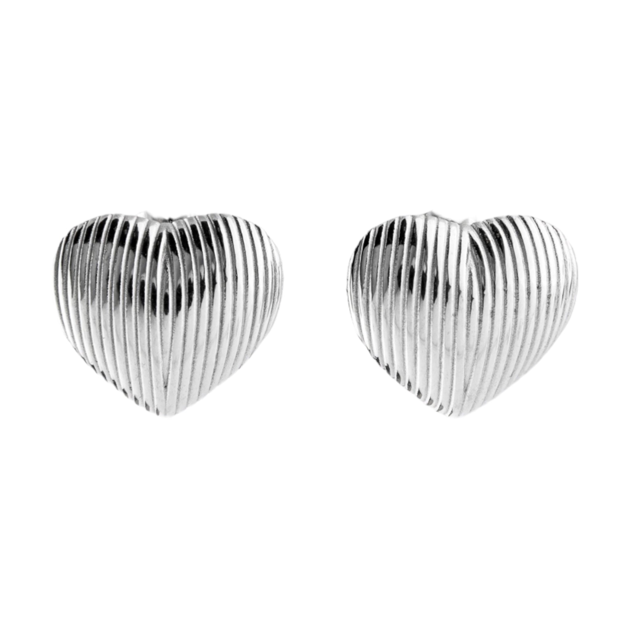 Stud Earrings Ribbed Hearts Stainless Steel